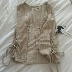 Amuse Society Beige Textured Sleeveless Blouse